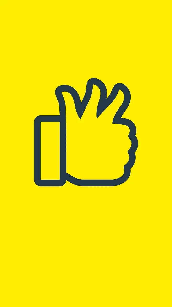 Daumen-hoch-Icon mit drei Daumen auf gelbem Hintergrund als Symbol für Zustimmung und positive Bewertung.